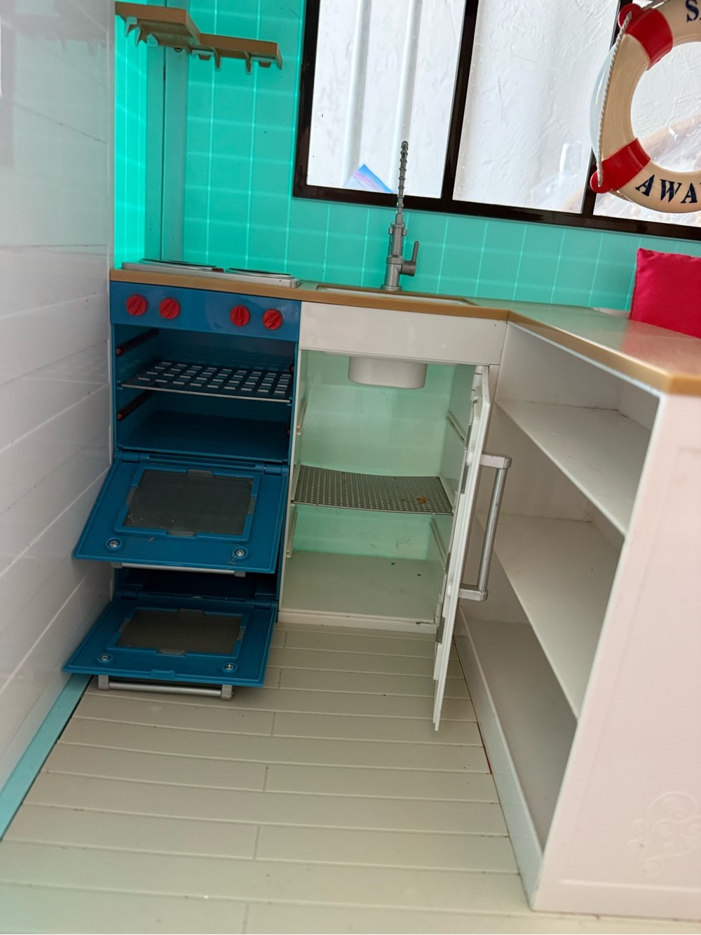 Our Generation Seaside Beach House - Picture 4 of 7